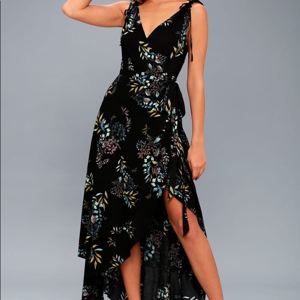 NWOT Lulus Amal Black Floral Print Wrap Maxi Dress